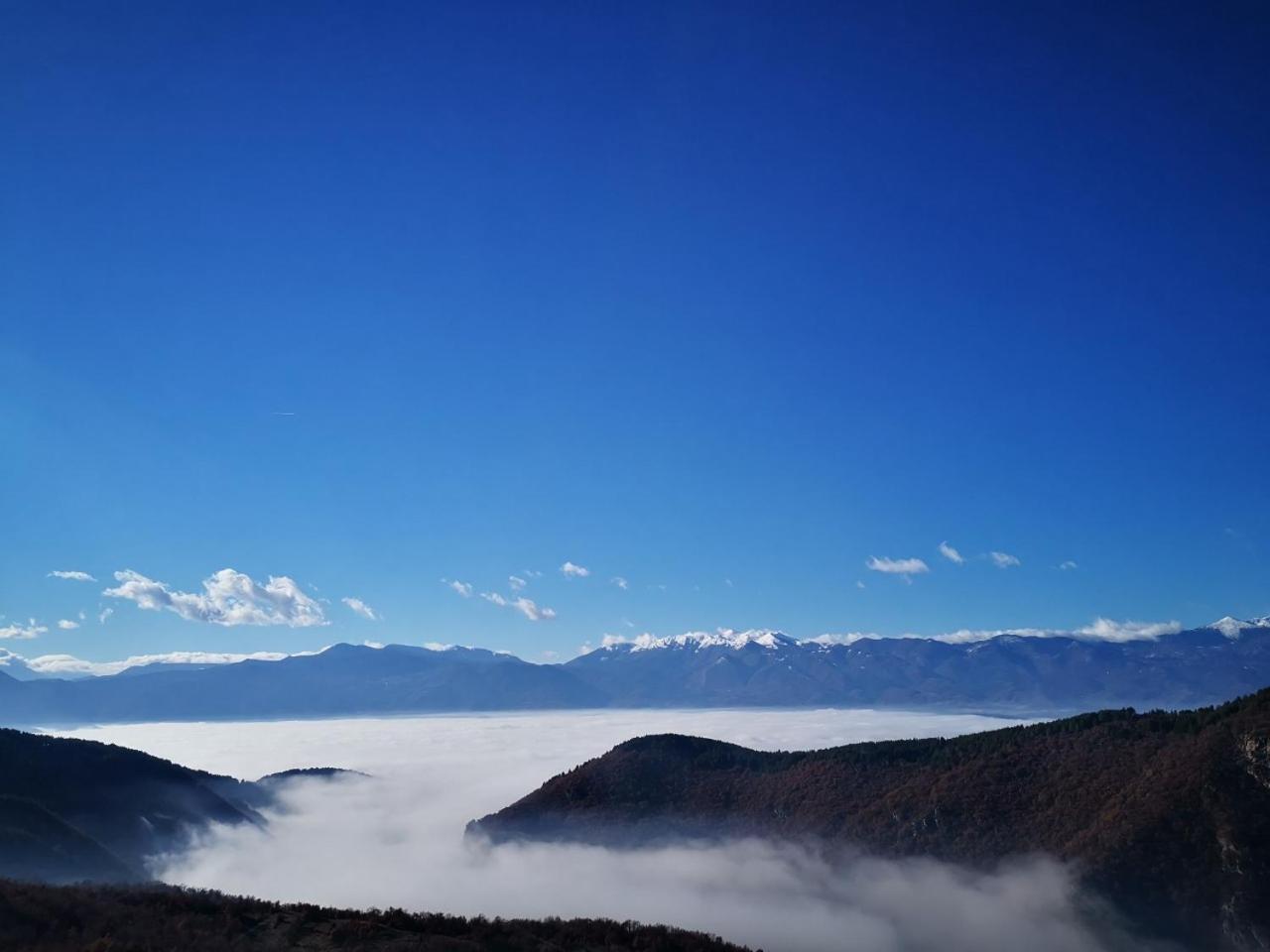 Семеен Хотел Скендерова Къща Leshten Esterno foto